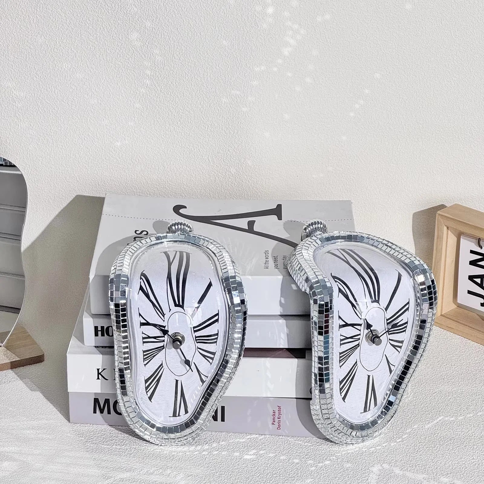 Artz® Salvador Dali Distorted Melting Clock